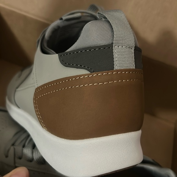 Steve Madden men’s p-sonny light gray sneakers size 10, 10.5, NWT - Picture 3 of 8